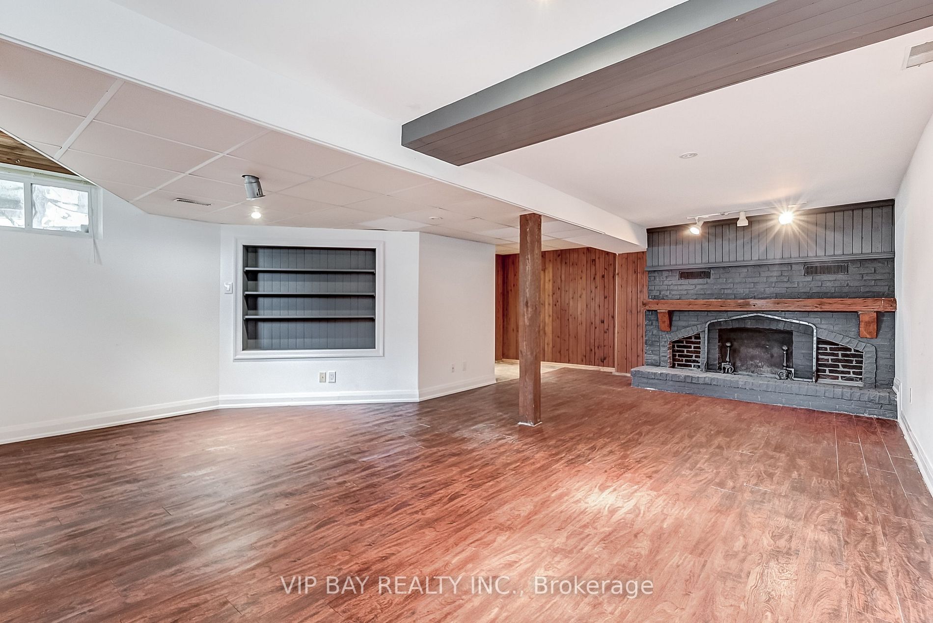 15 River Dr