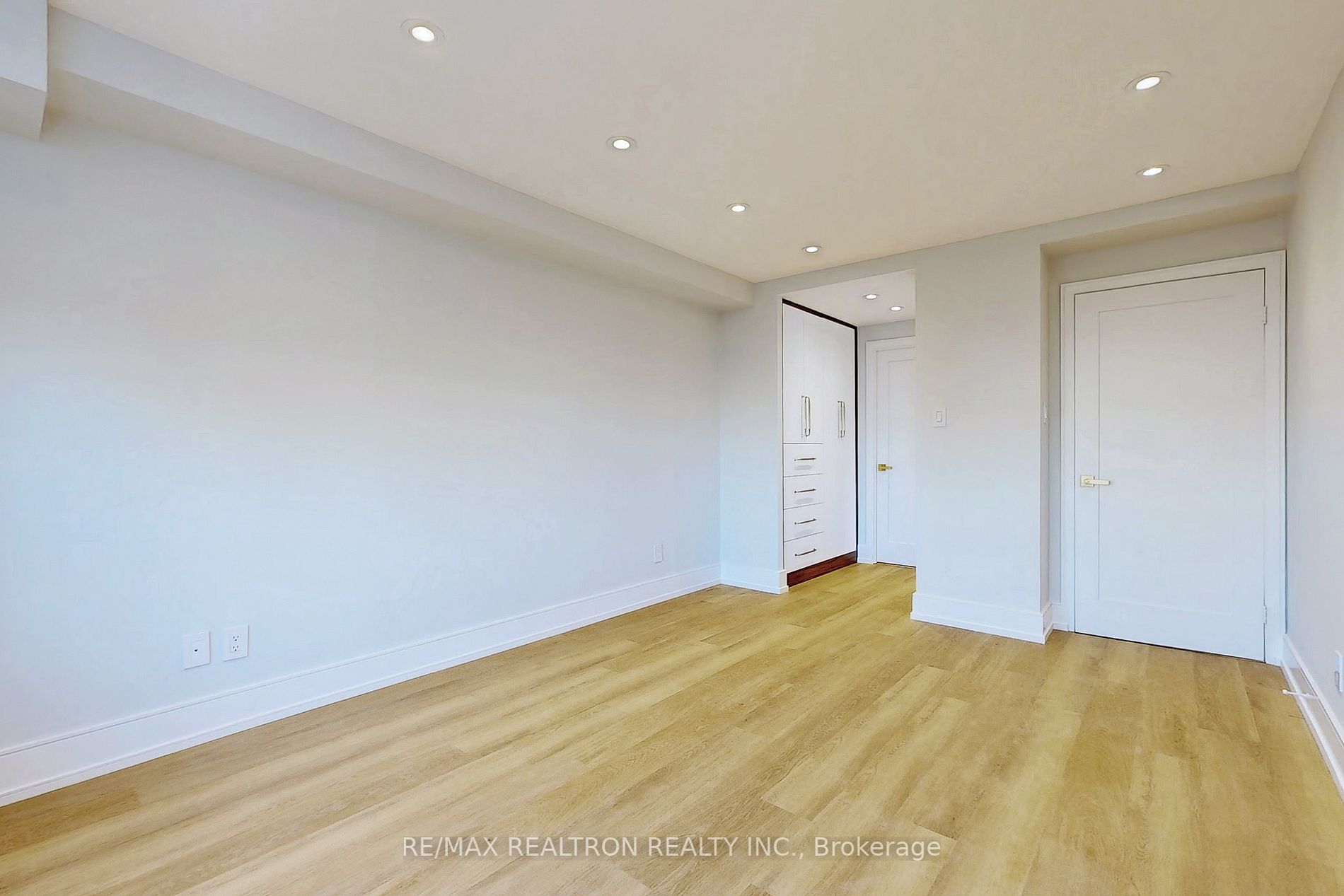 120 PROMENADE Circle, #609
