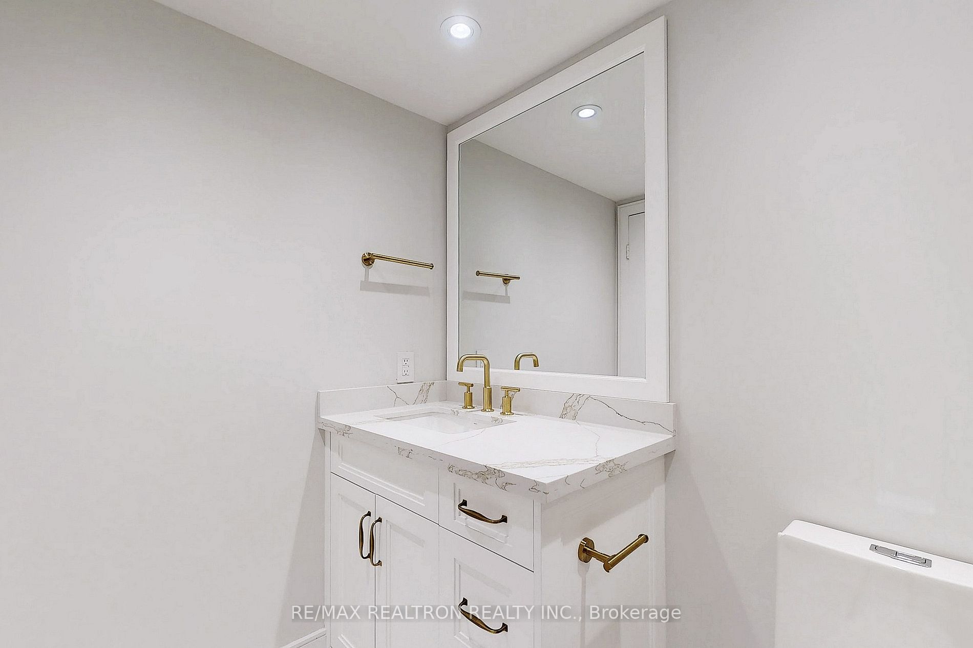 120 PROMENADE Circle, #609