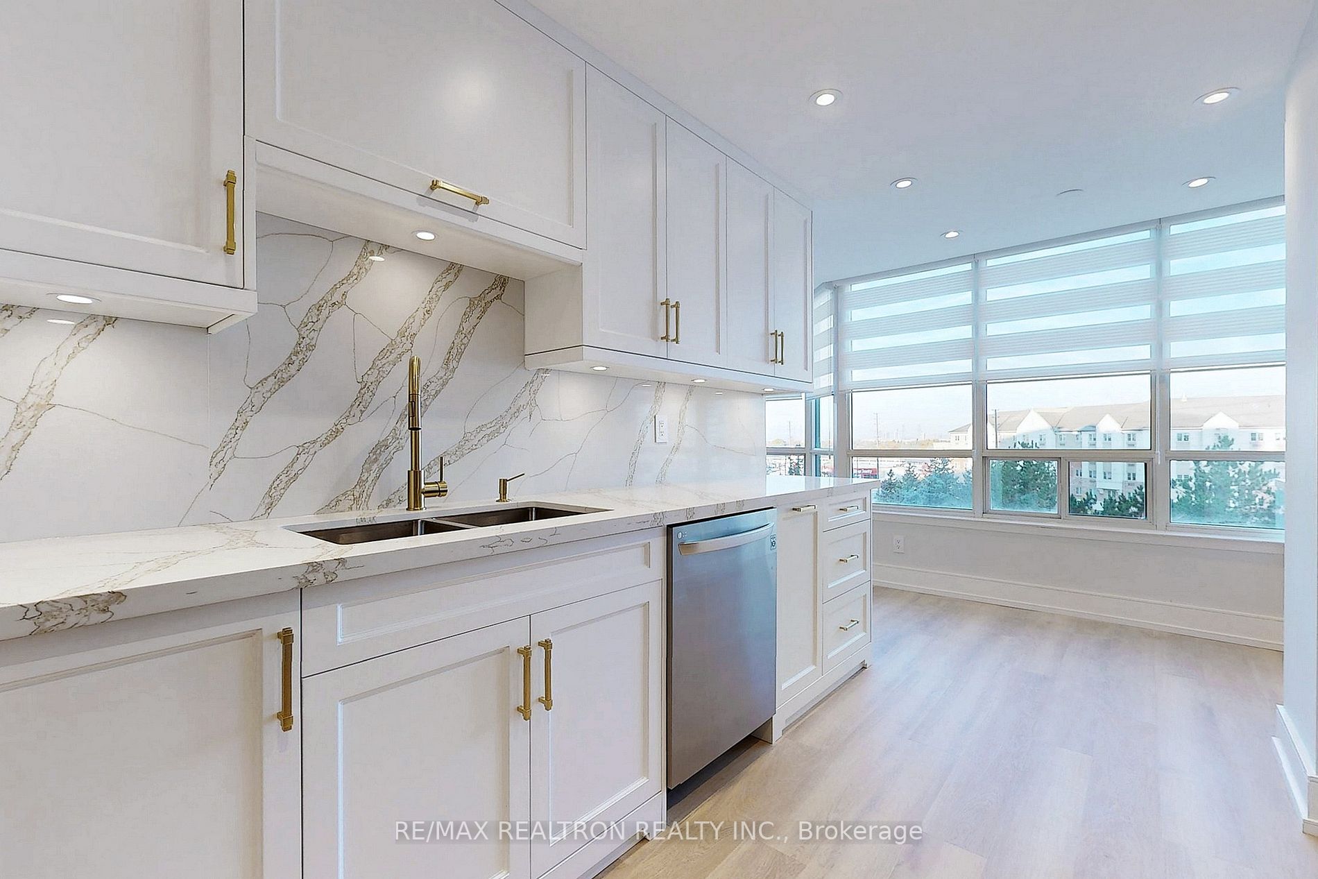 120 PROMENADE Circle, #609