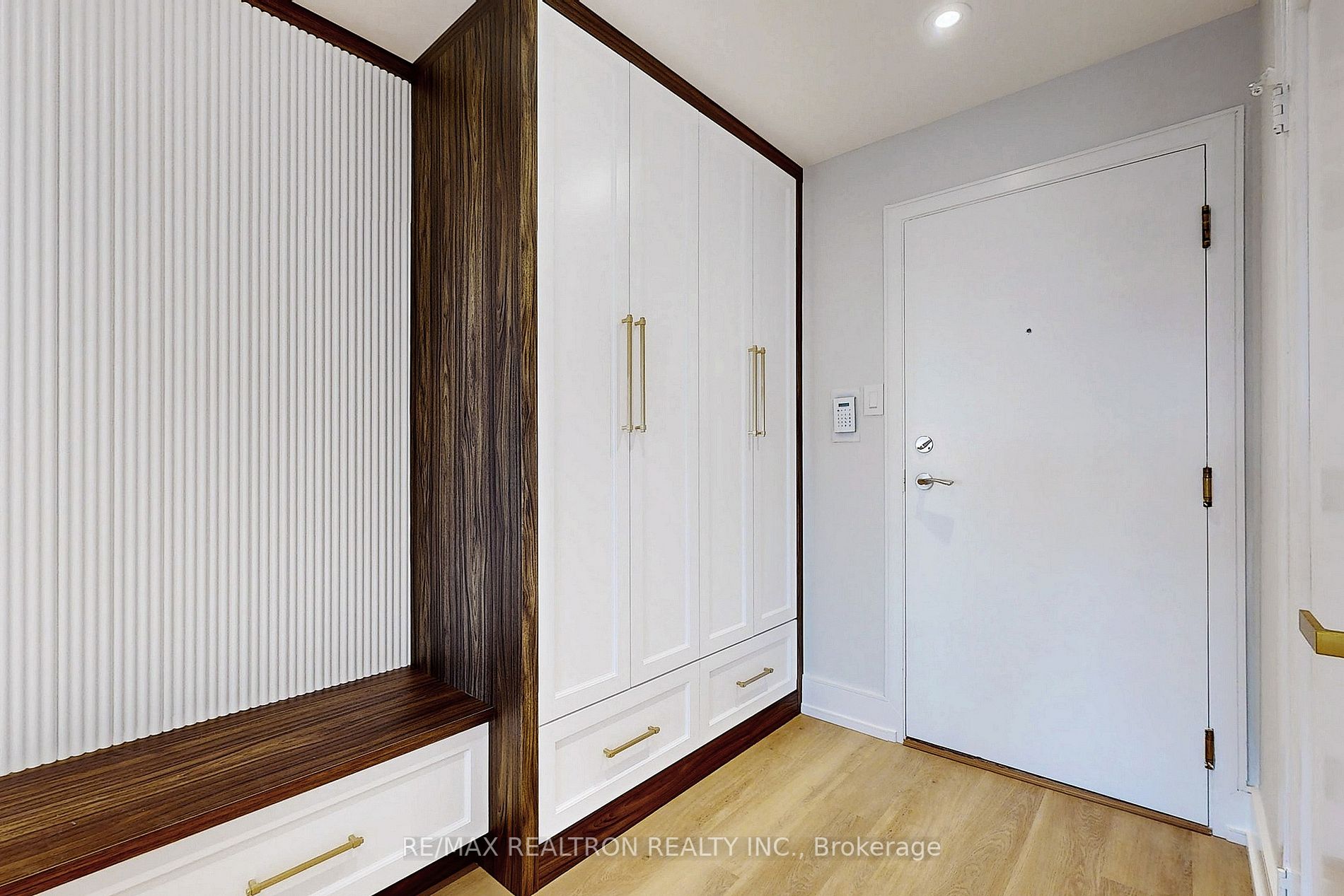 120 PROMENADE Circle, #609