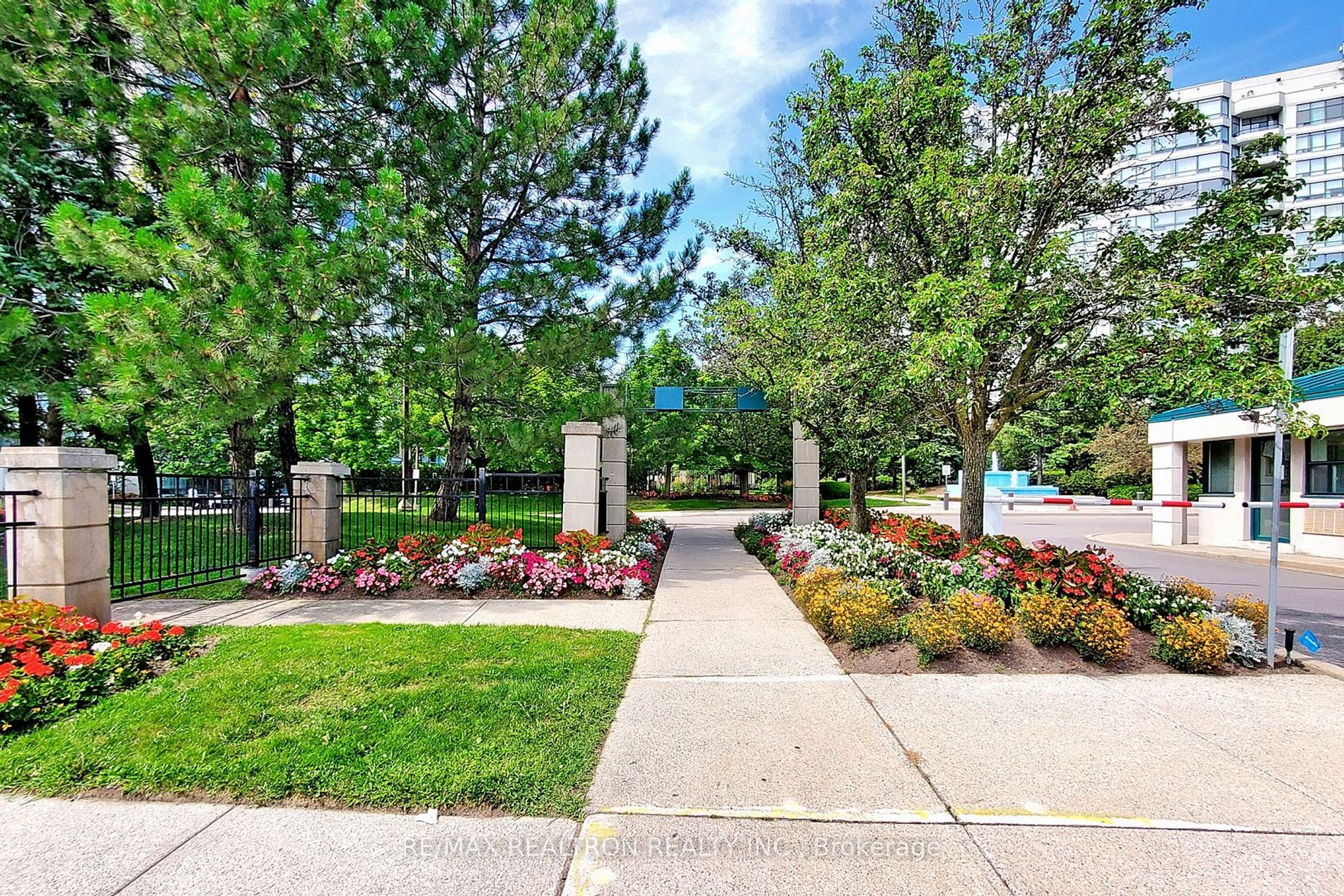 120 PROMENADE Circle, #609