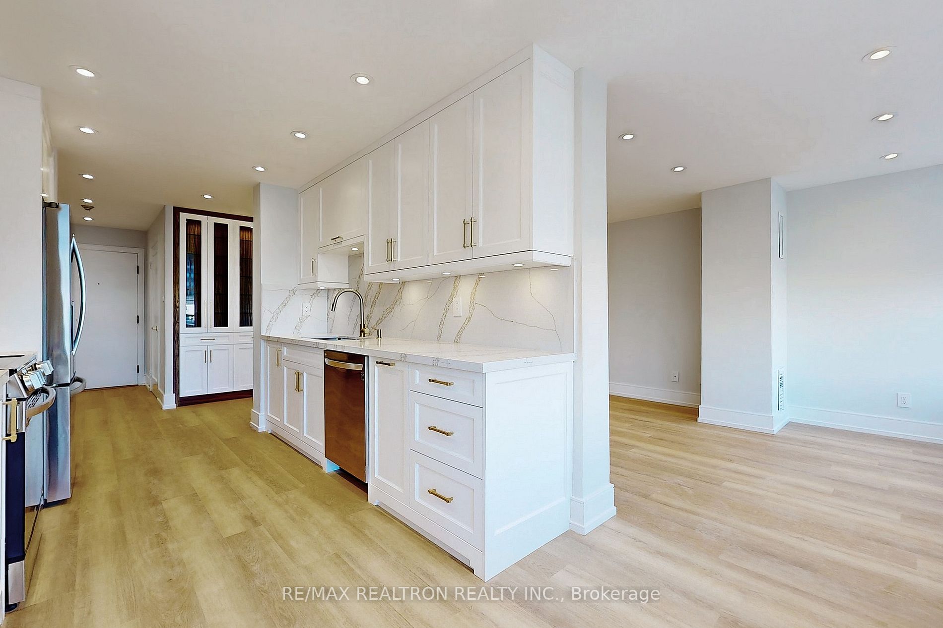 120 PROMENADE Circle, #609
