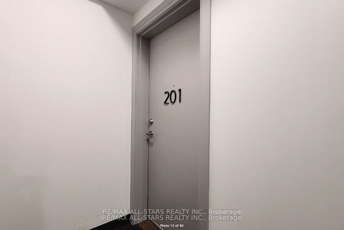 164 Cemetery Rd, #201