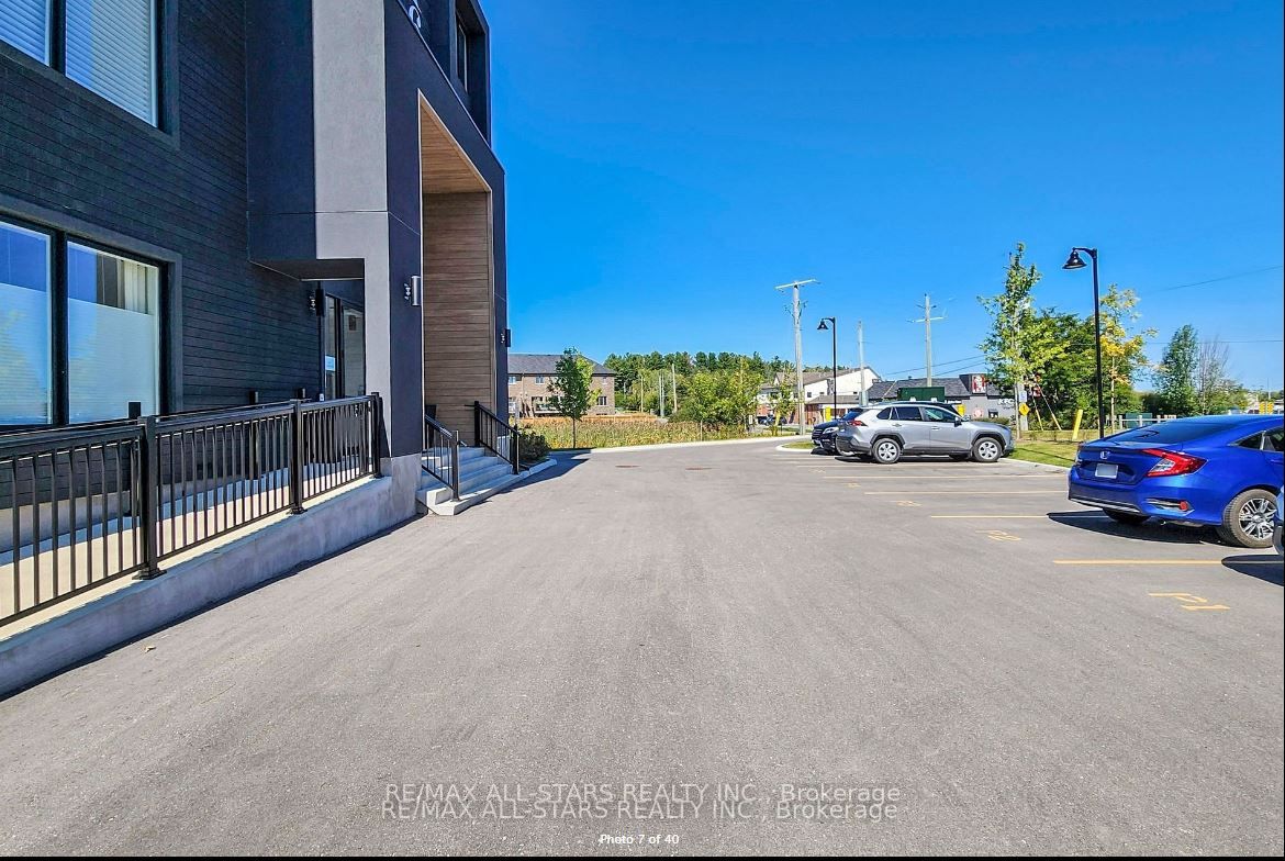 164 Cemetery Rd, #201