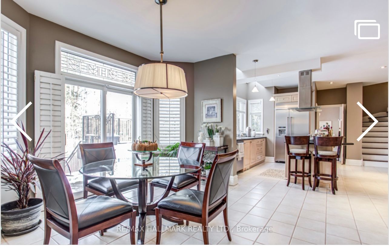 384 Kennedy Street W