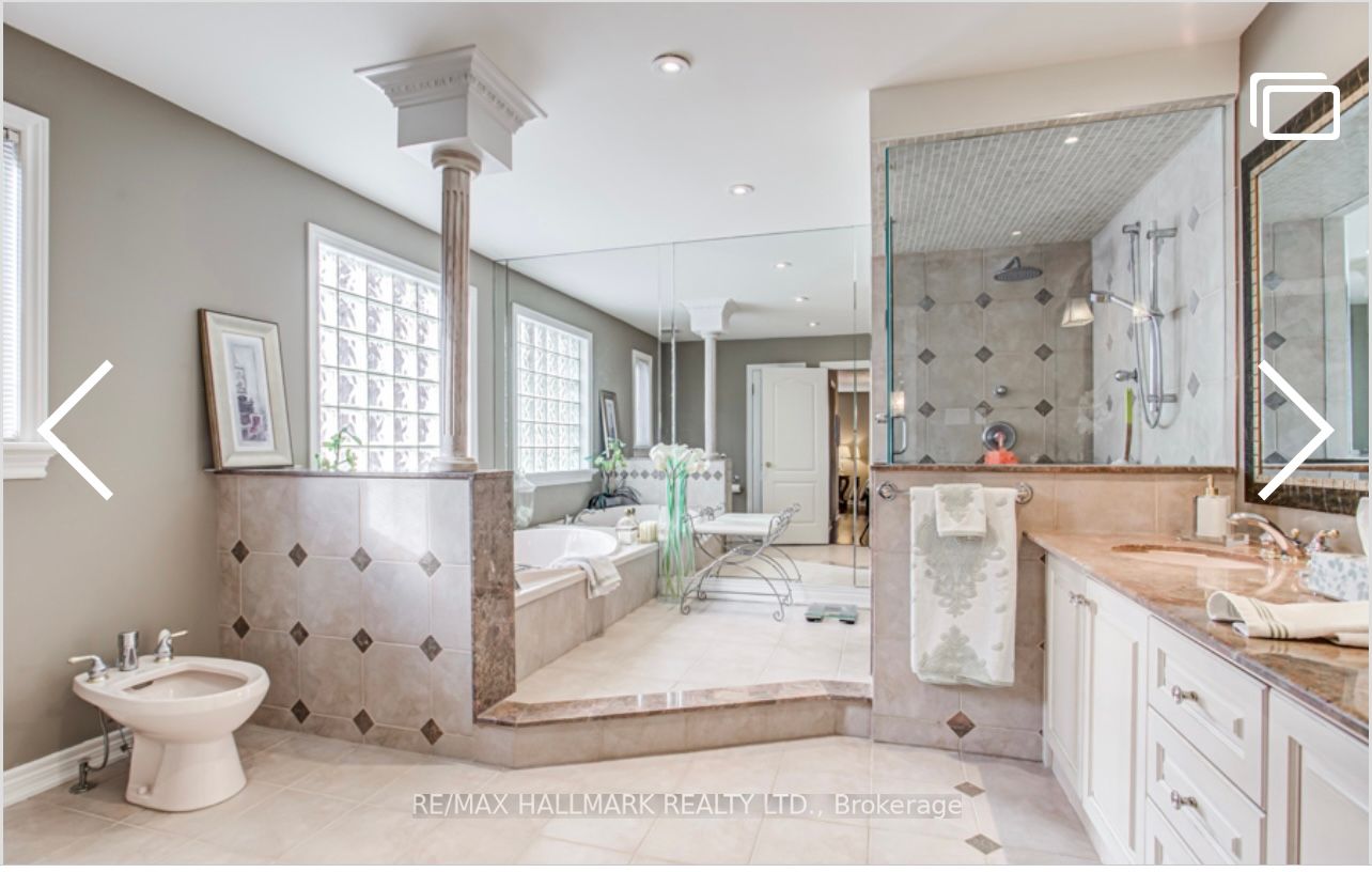 384 Kennedy Street W