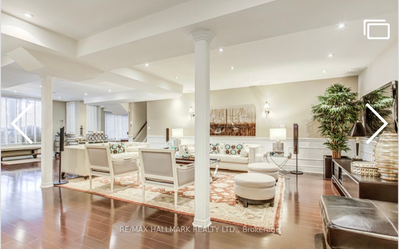 384 Kennedy Street W