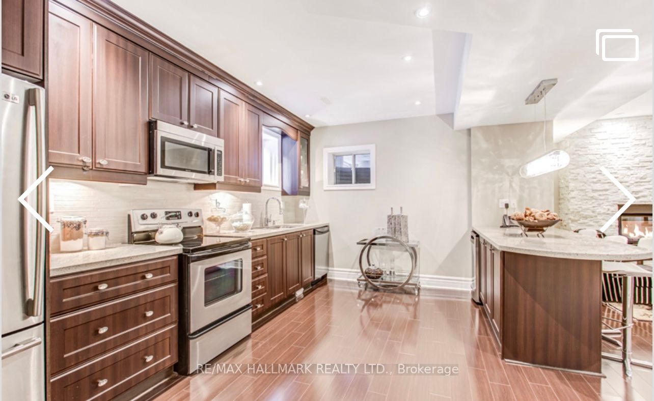 384 Kennedy Street W