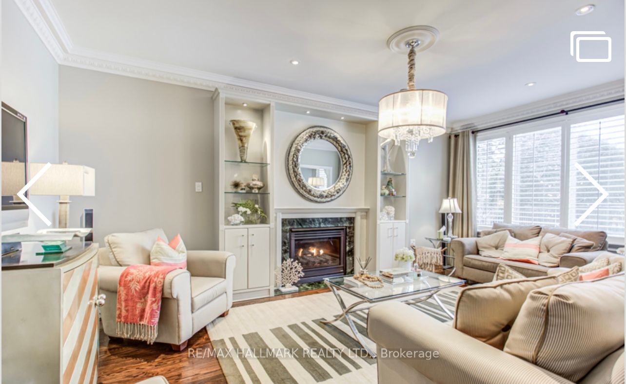 384 Kennedy Street W