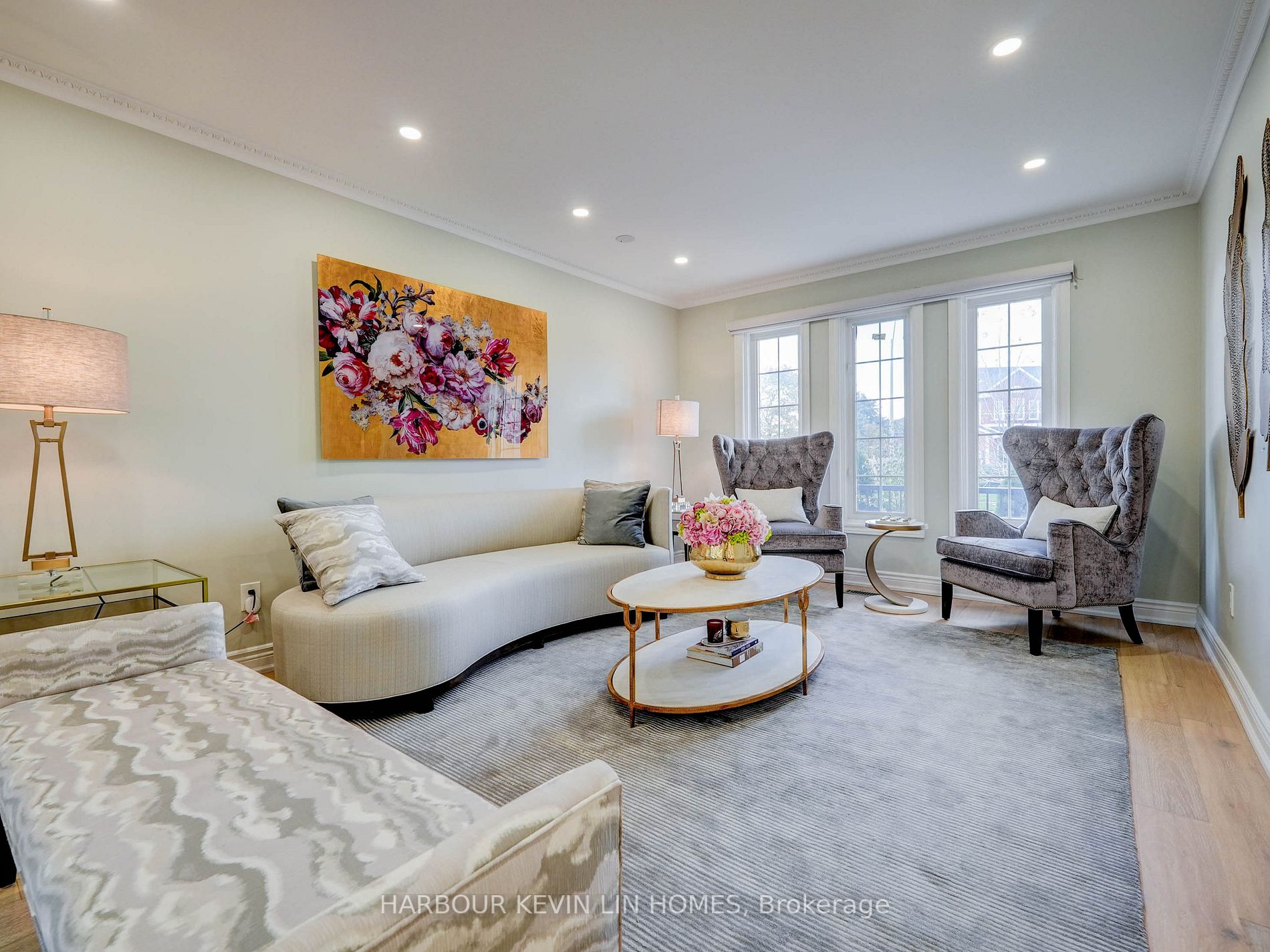 1 Strathearn Ave