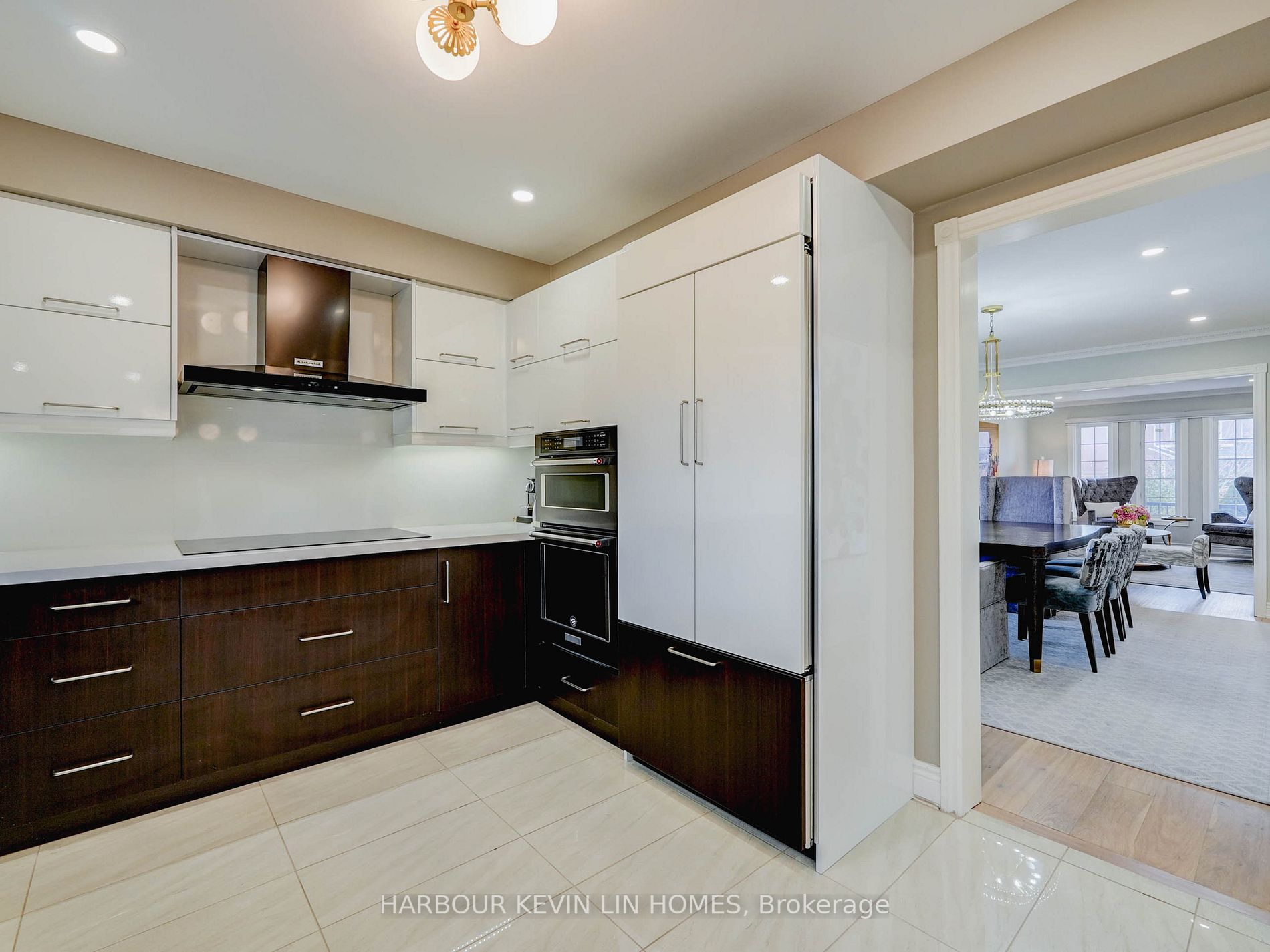 1 Strathearn Ave