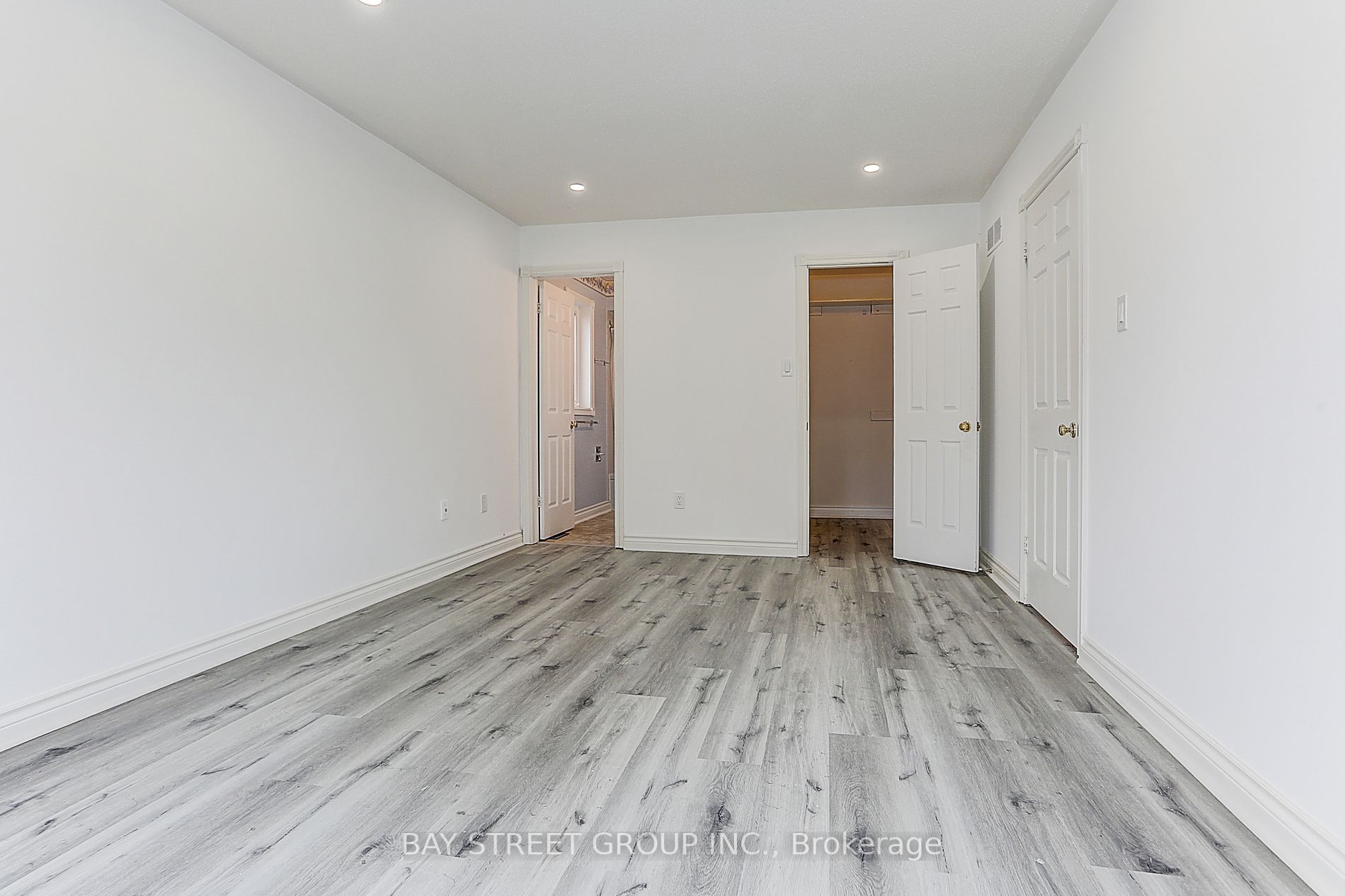 275 Elgin Mills Road W