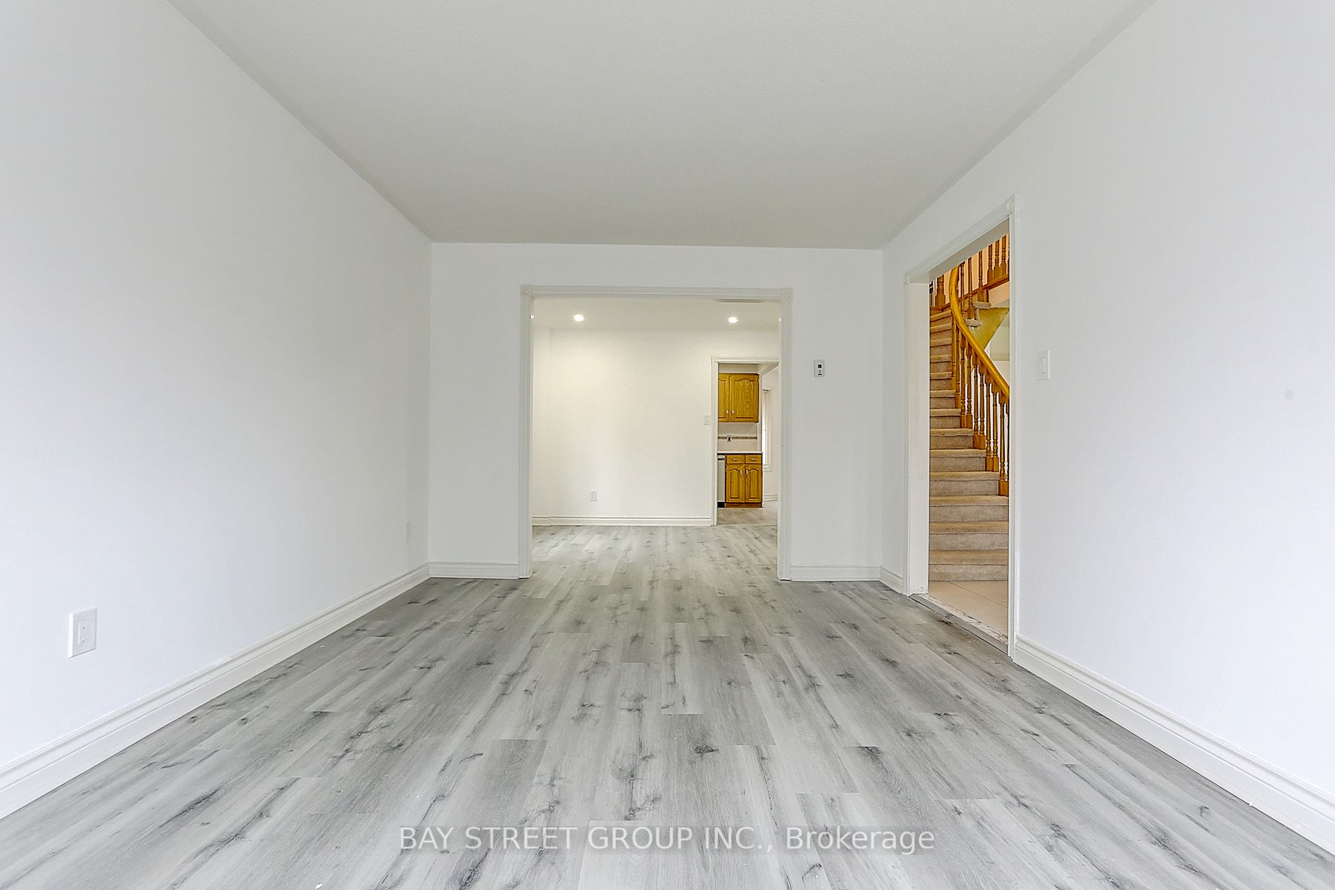 275 Elgin Mills Road W