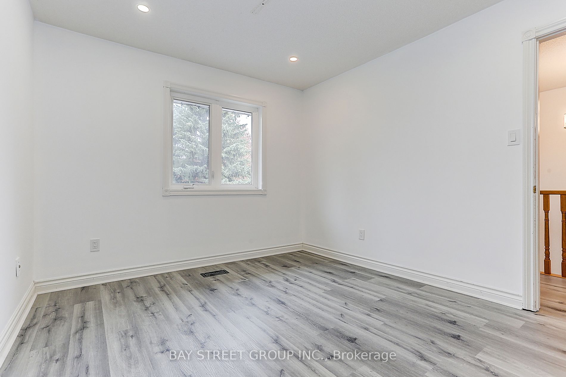 275 Elgin Mills Road W