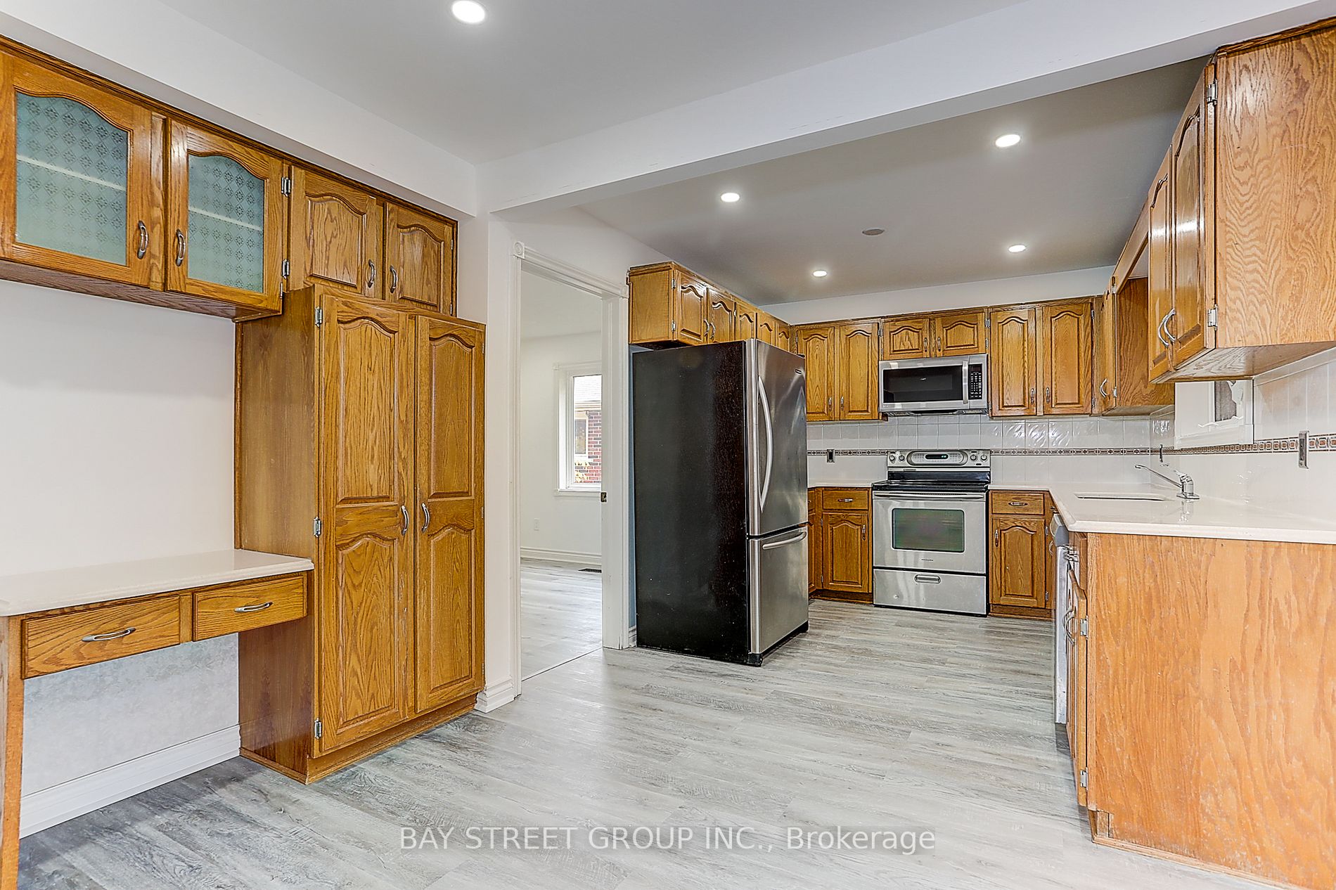 275 Elgin Mills Road W