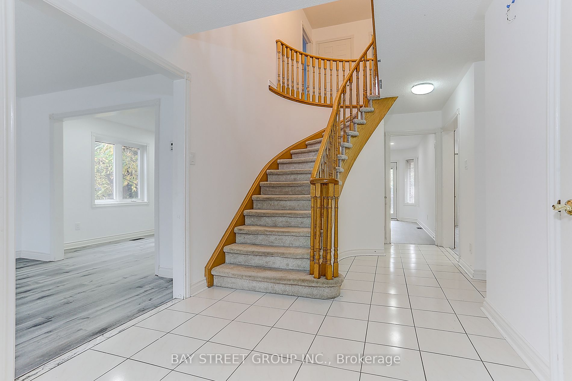 275 Elgin Mills Road W