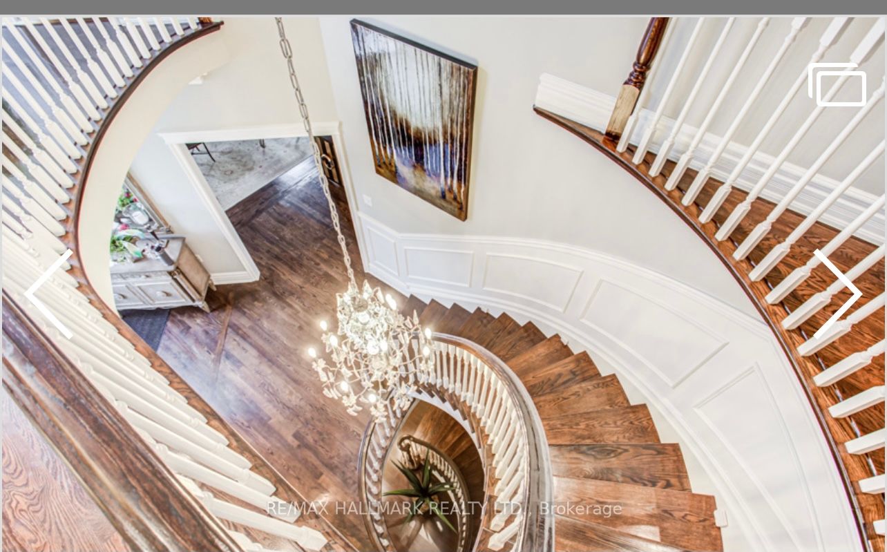 384 Kennedy St W