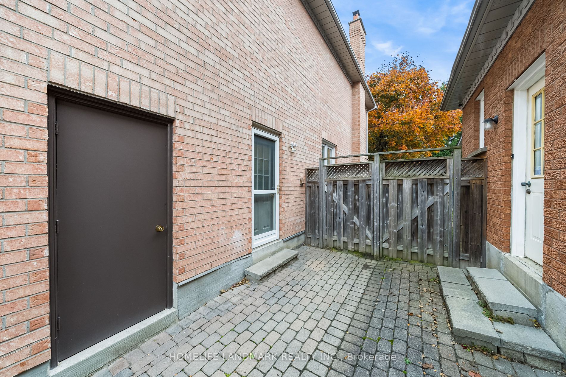 34 Woodstone Avenue