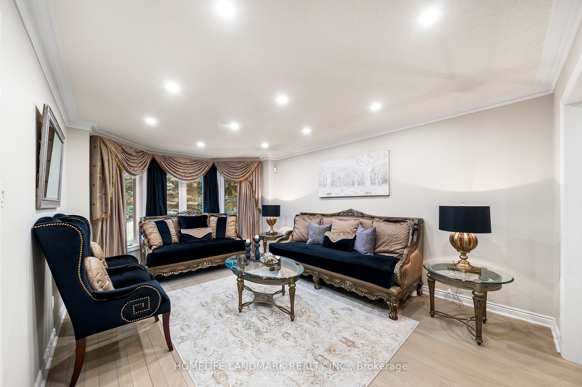 34 Woodstone Avenue