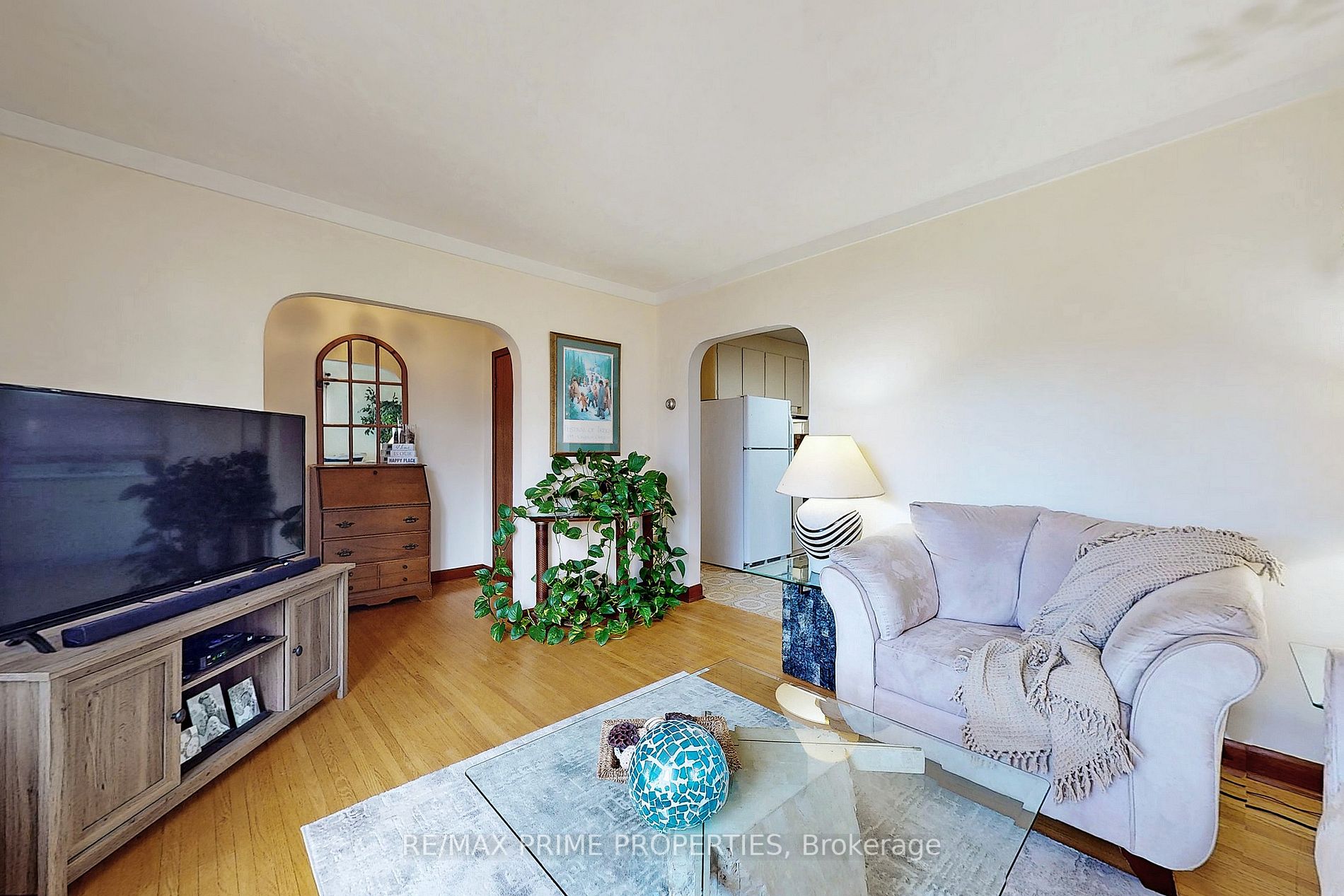 313 Christopher St