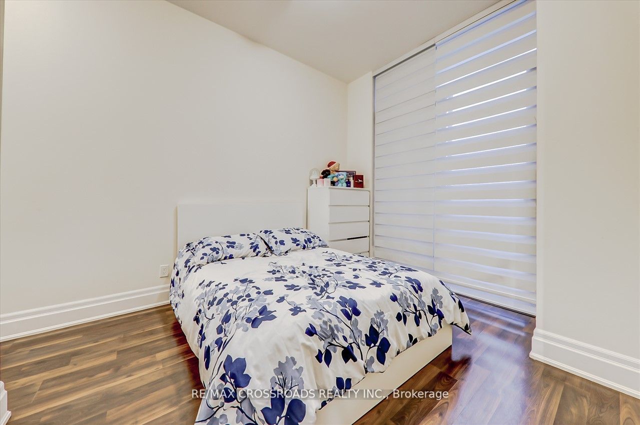 9075 Jane St, #114