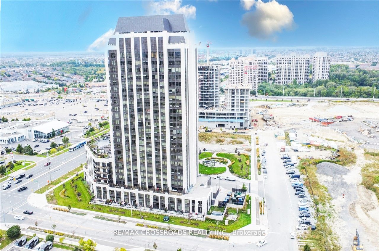 9075 Jane St, #114