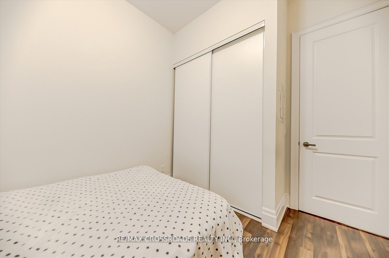 9075 Jane St, #114