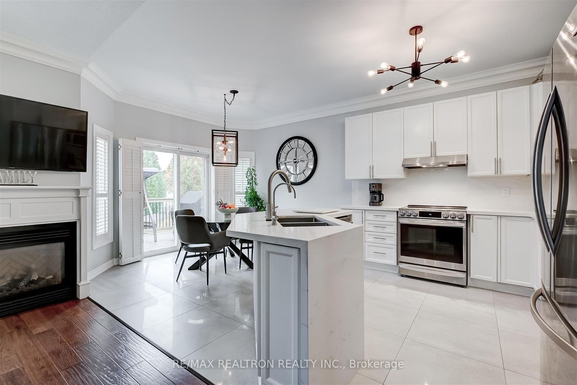 1059 Broughton Lane