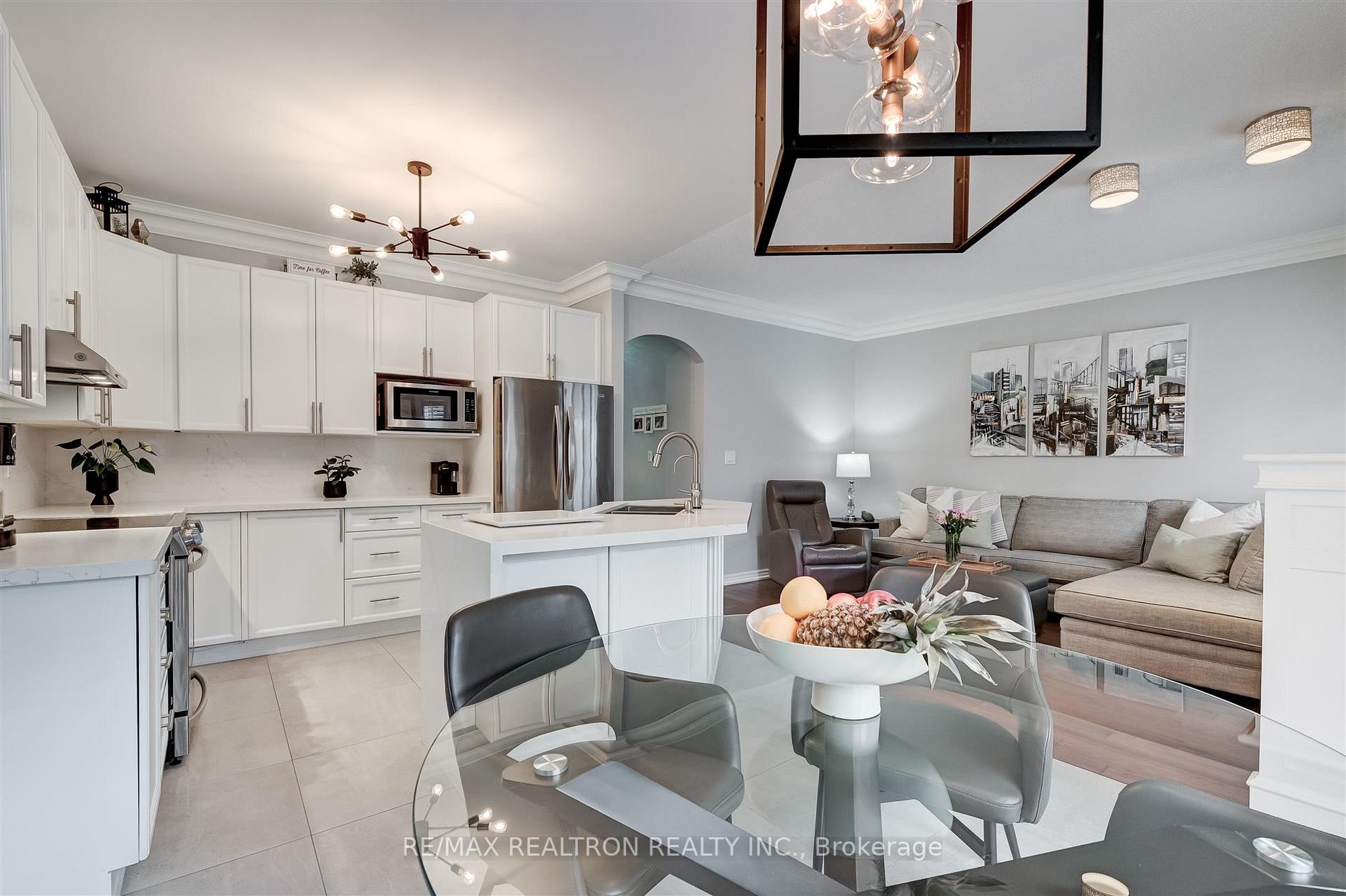 1059 Broughton Lane