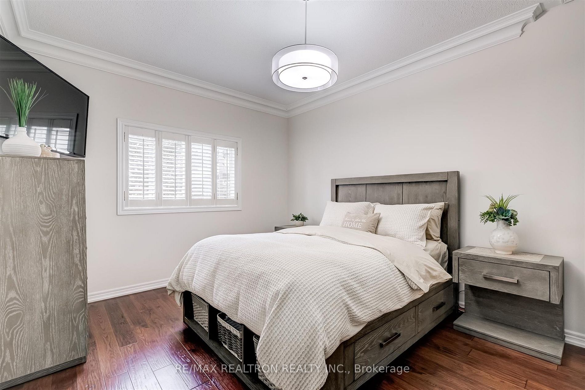 1059 Broughton Lane