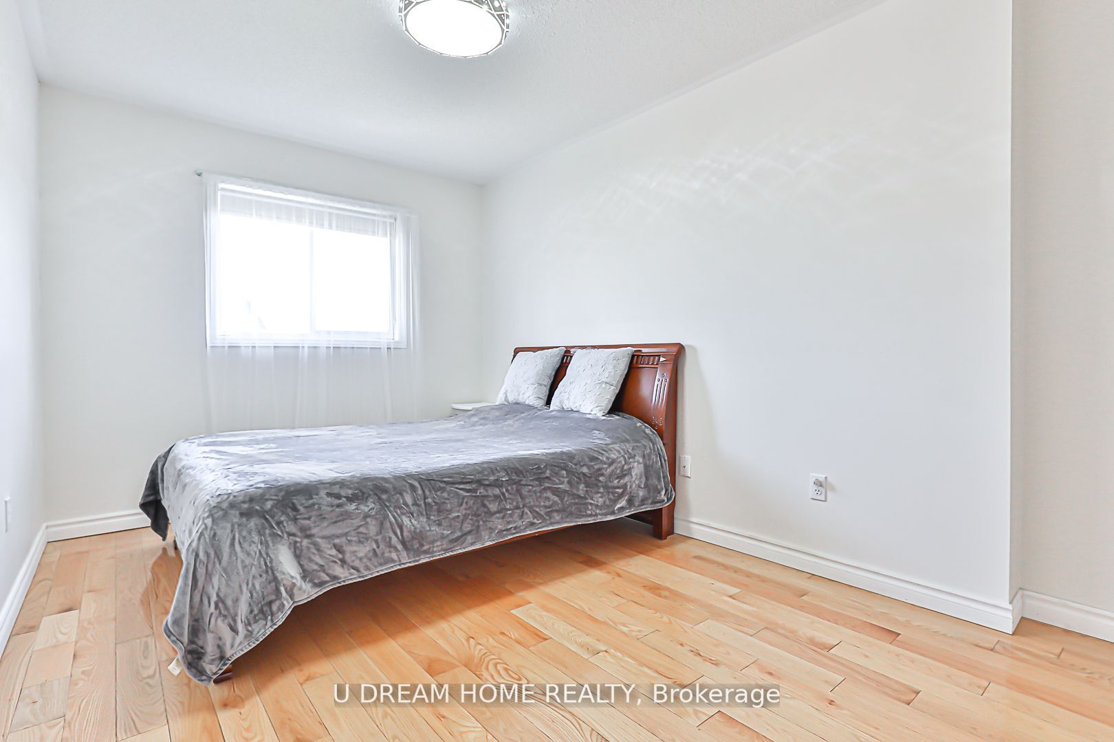 8 Kingsley Rd