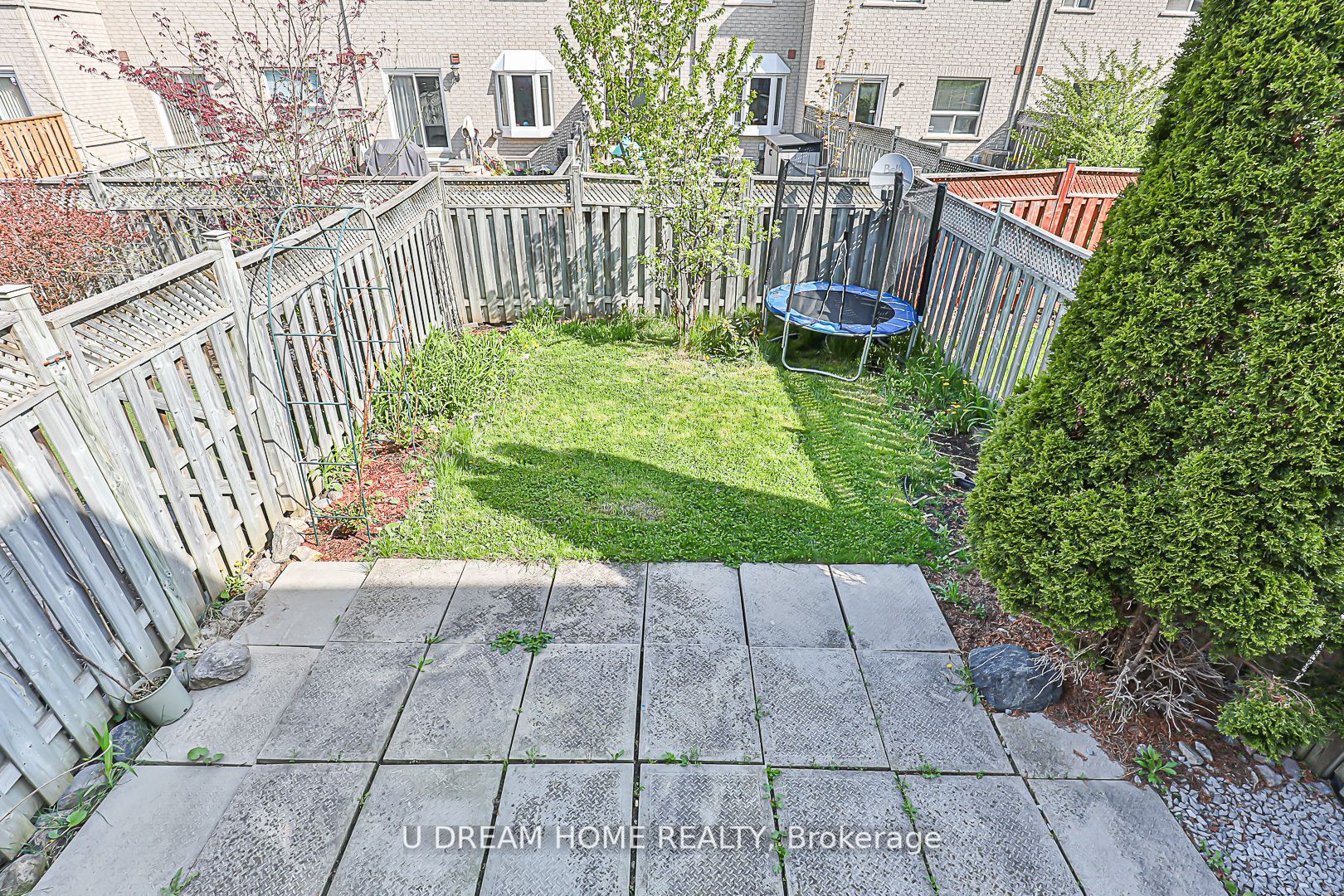 8 Kingsley Rd