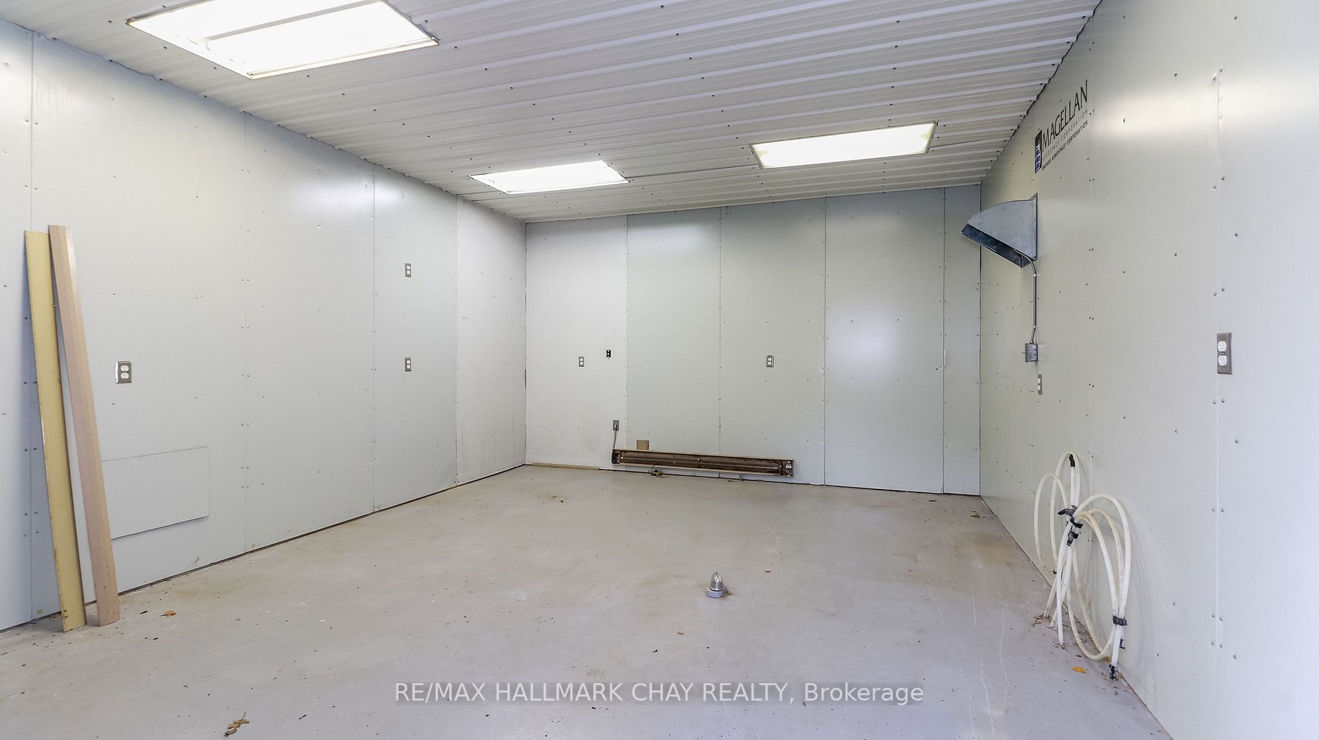 3866 Dixon Rd