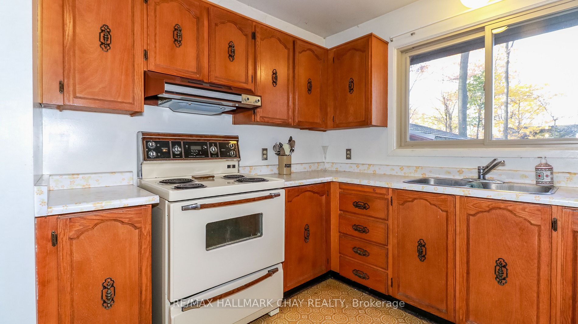 3866 Dixon Rd