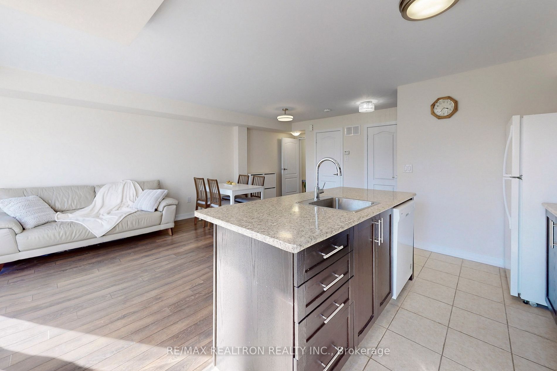 20 Westmeath Lane, #2326
