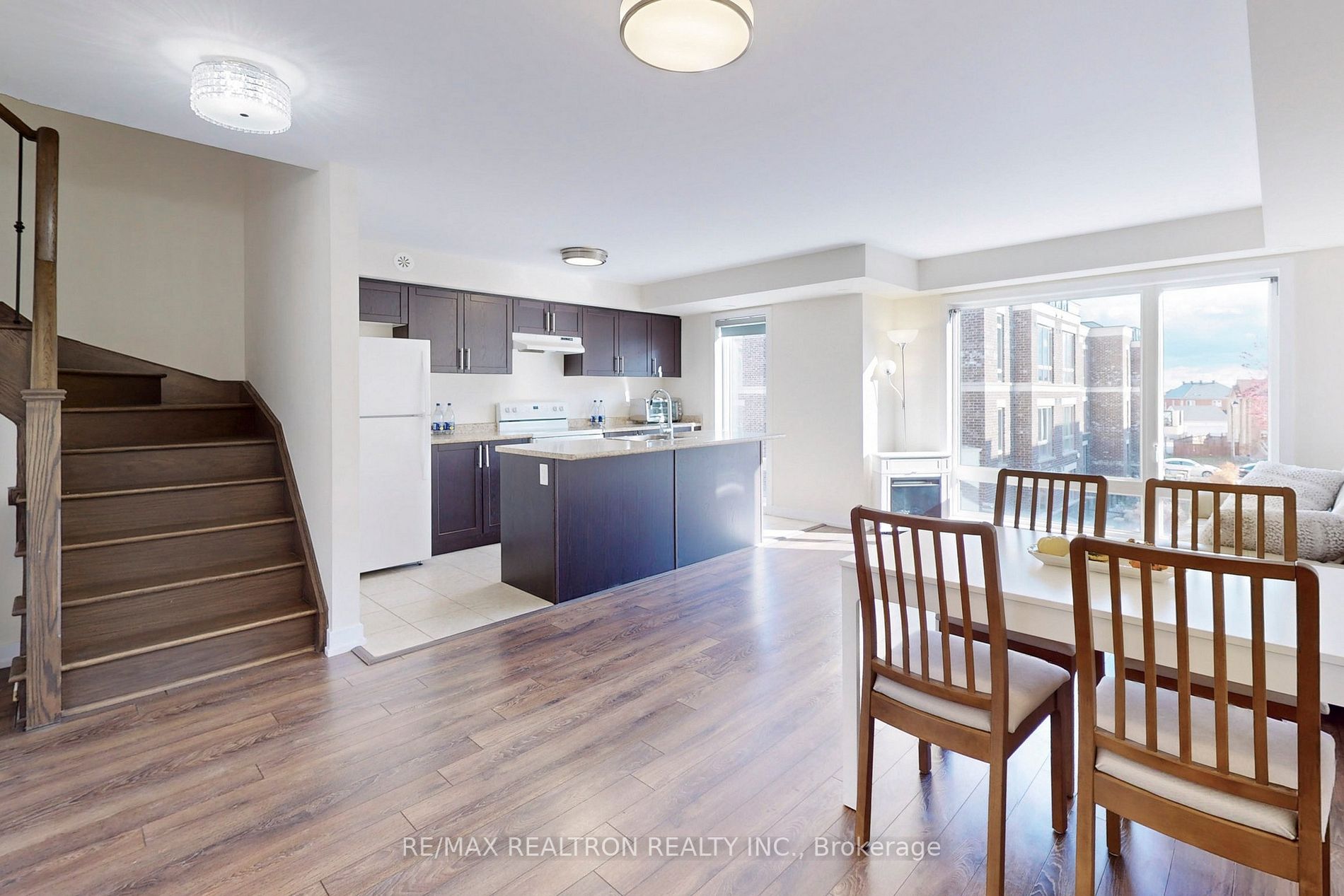 20 Westmeath Lane, #2326