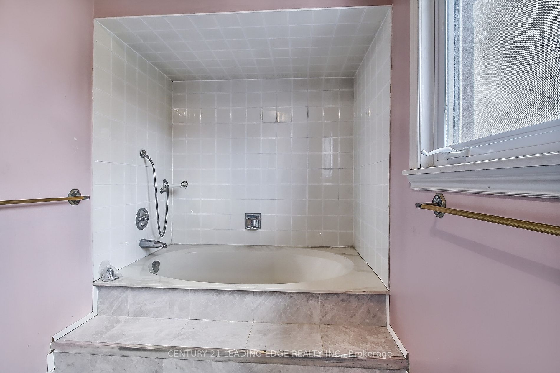 15 Delhi Cres