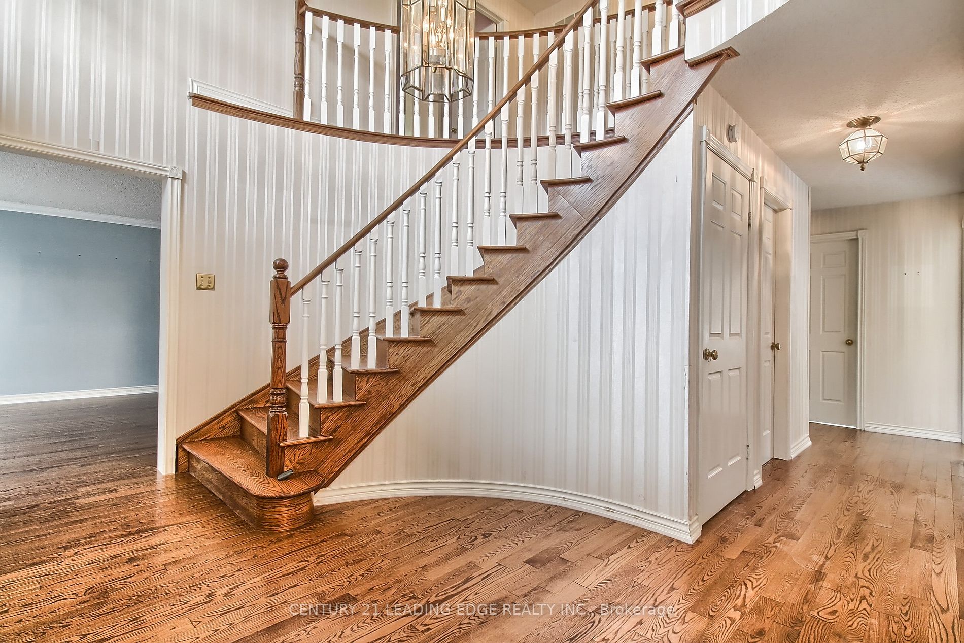 15 Delhi Cres