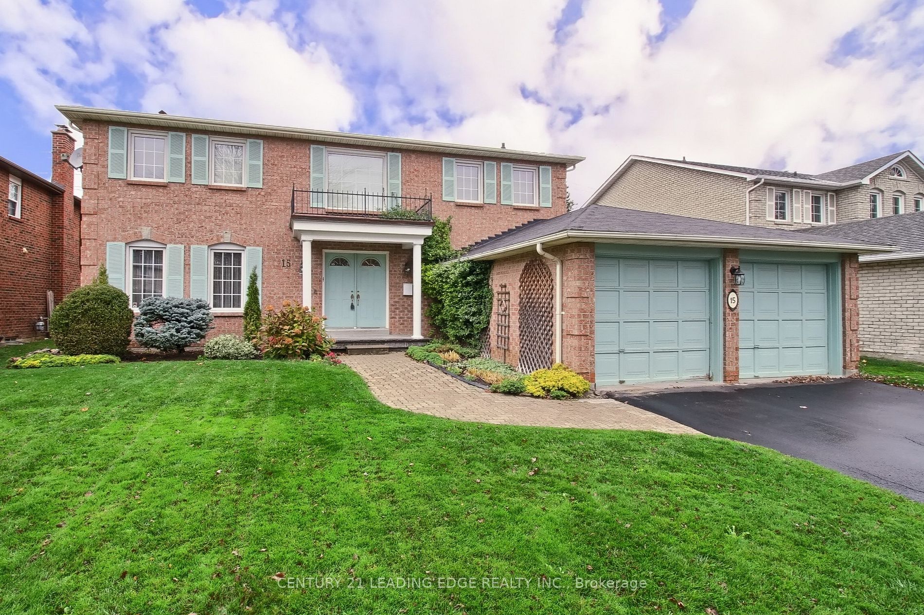 15 Delhi Cres