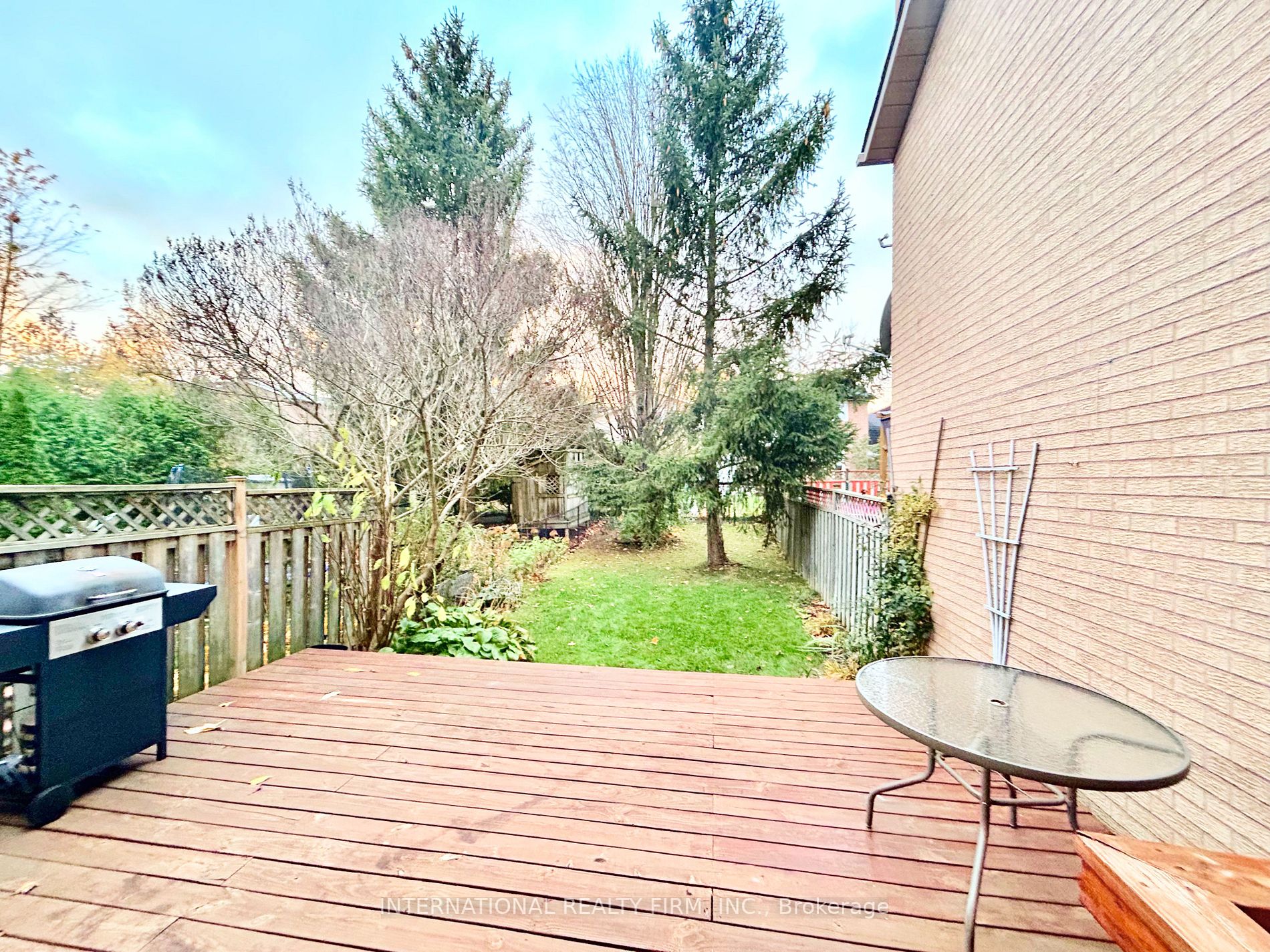22 Cypress Crt