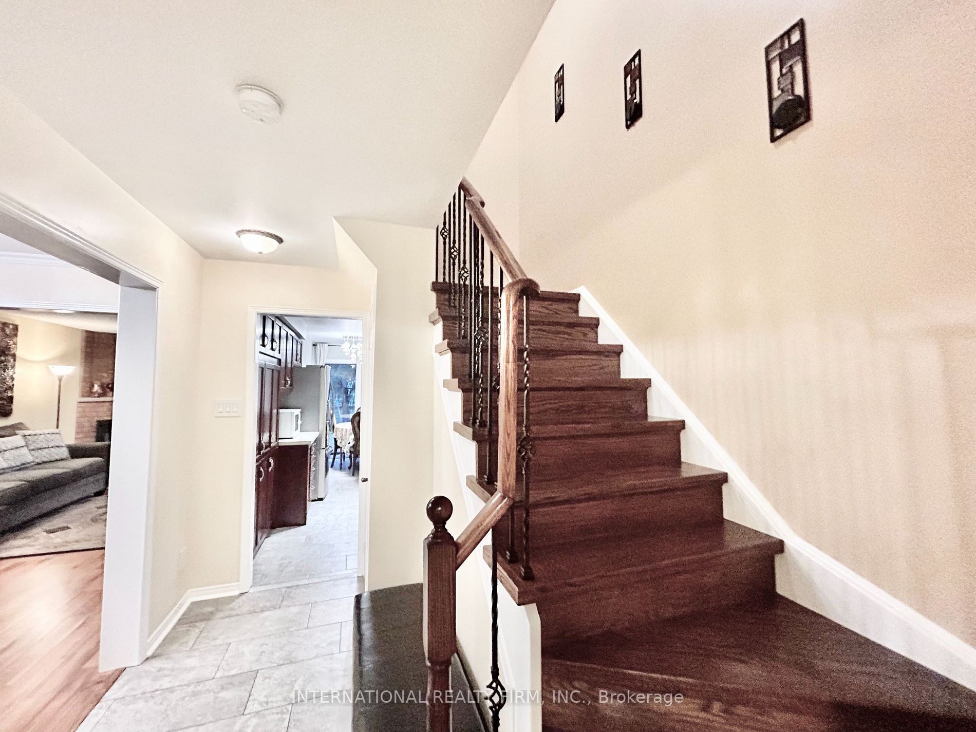 22 Cypress Crt