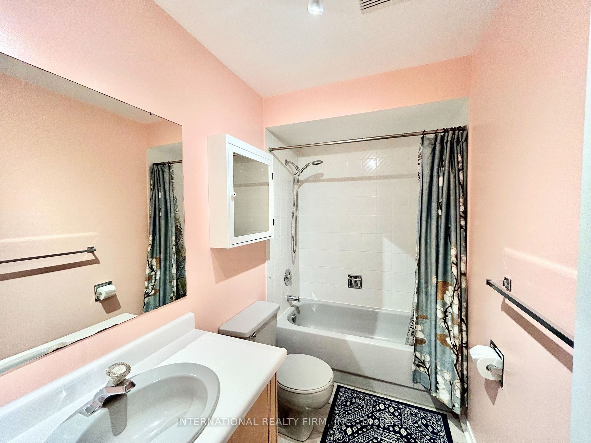22 Cypress Crt