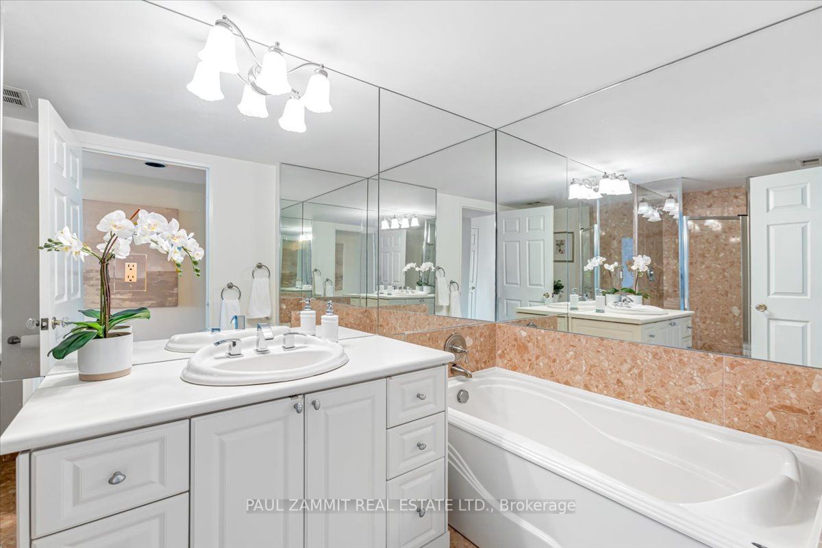 7905 Bayview Ave, #520