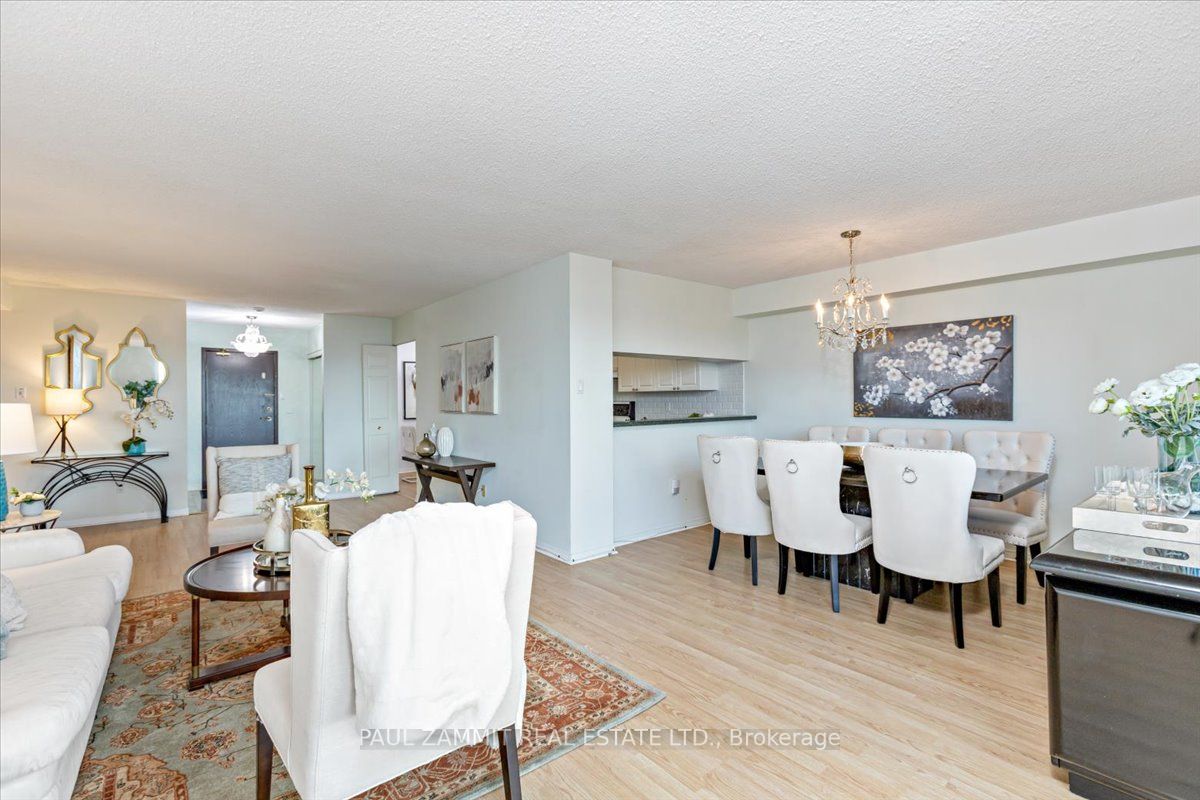 7905 Bayview Ave, #520