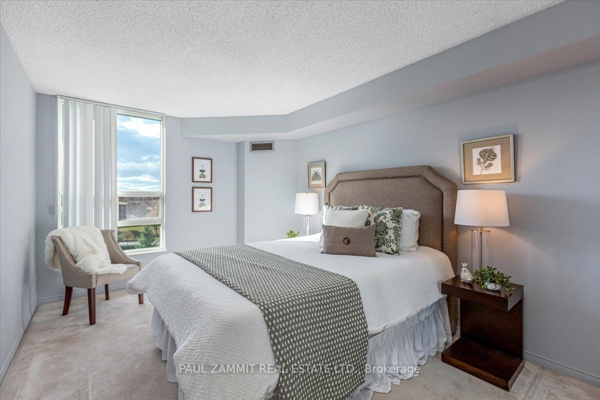7905 Bayview Ave, #520