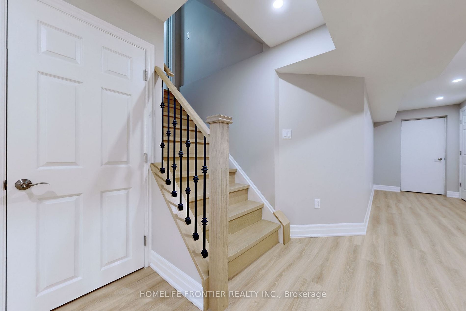 10 Delattaye Avenue