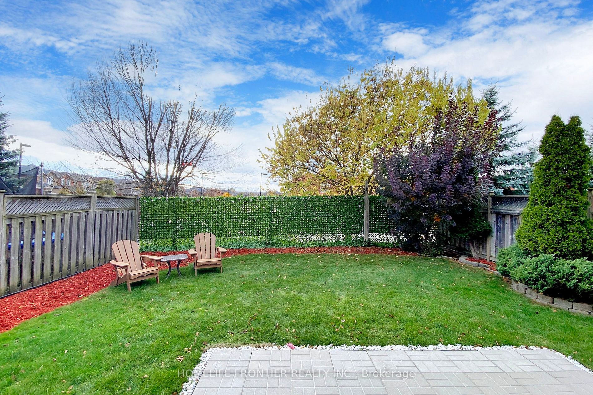 10 Delattaye Avenue