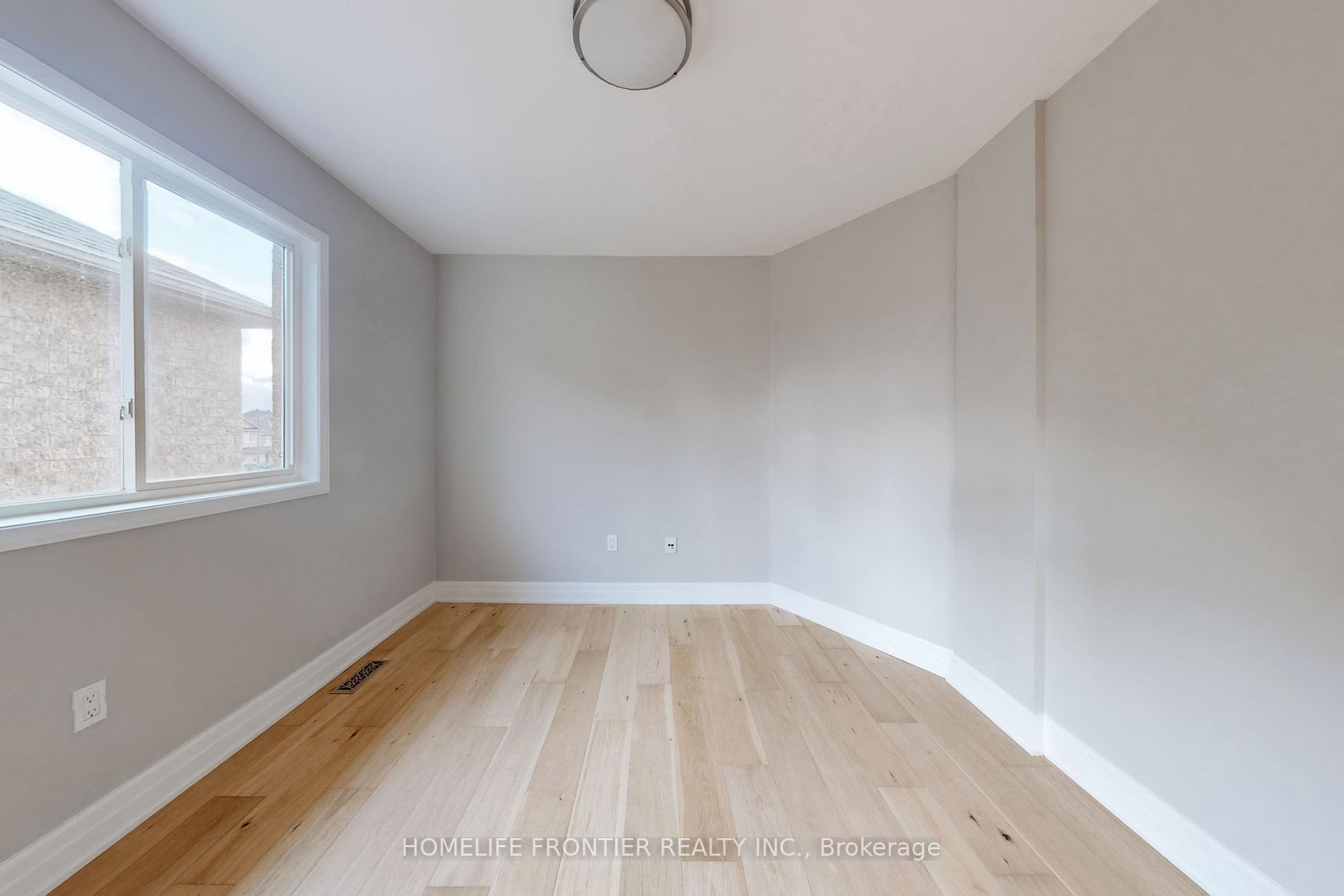 10 Delattaye Avenue