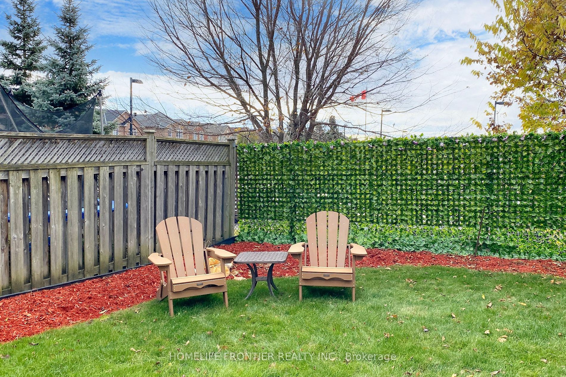 10 Delattaye Avenue